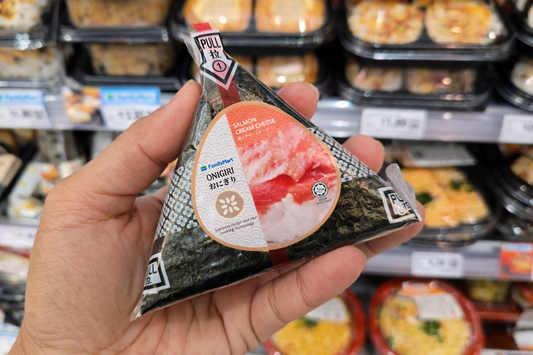 🍙 How Convenience Store Onigiri Changed Everything — The Quiet Packaging Revolution